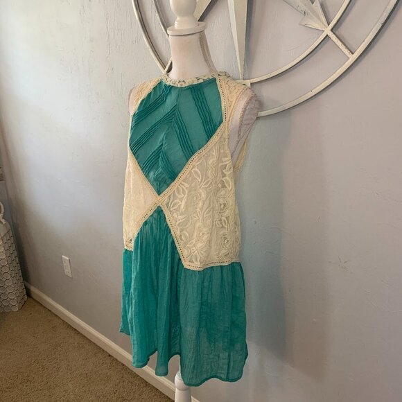 UMGEE Boho Sleeveless Lace Top - Picture 8 of 8